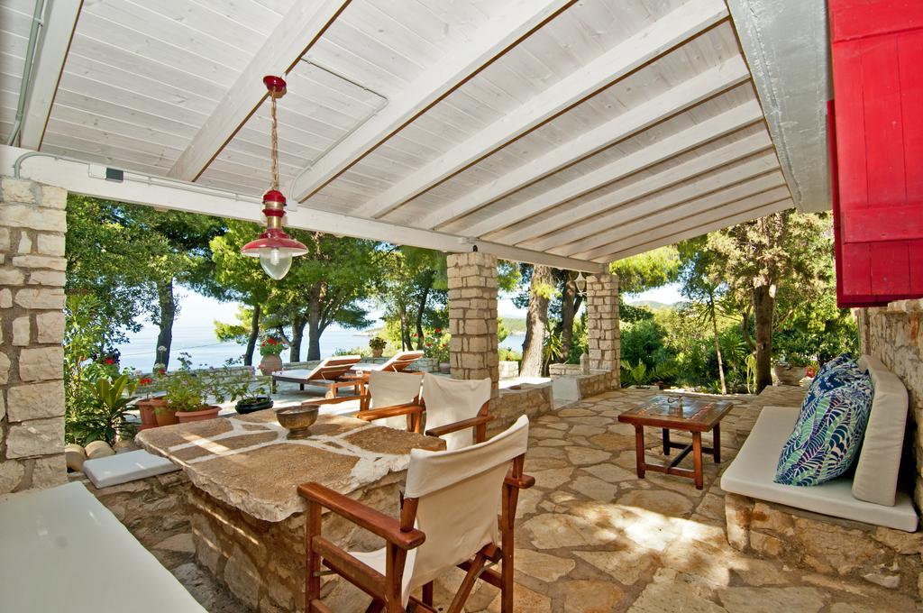 Captain Mike'S Villa II Сивота Экстерьер фото